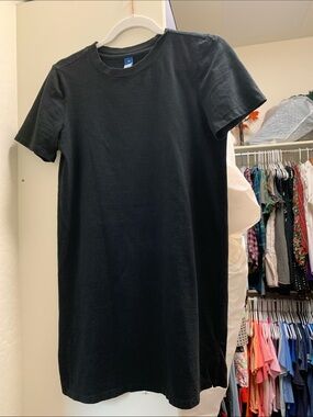 Black Crewneck Tee-Shirt Dress